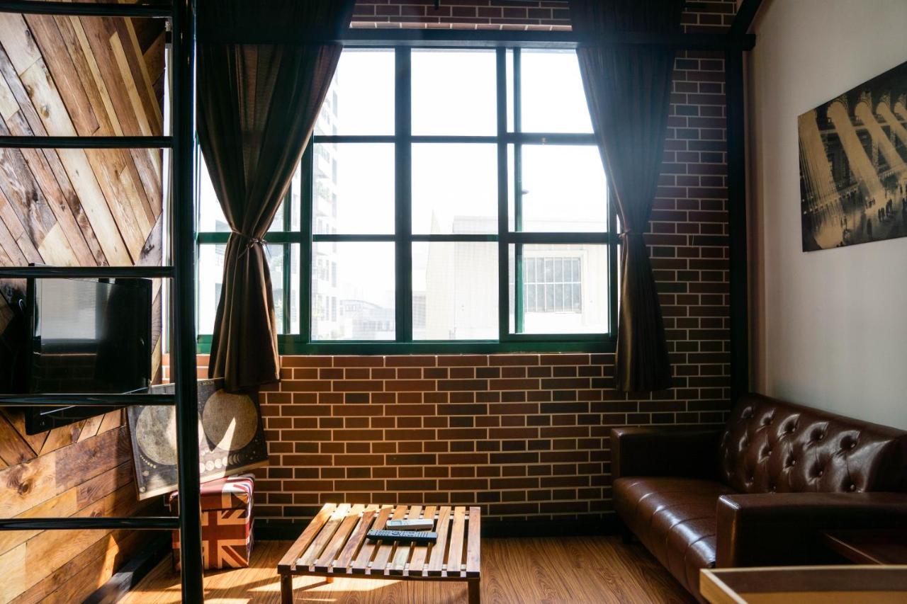 Hinoki Mansion Hostel Тайнан Екстериор снимка