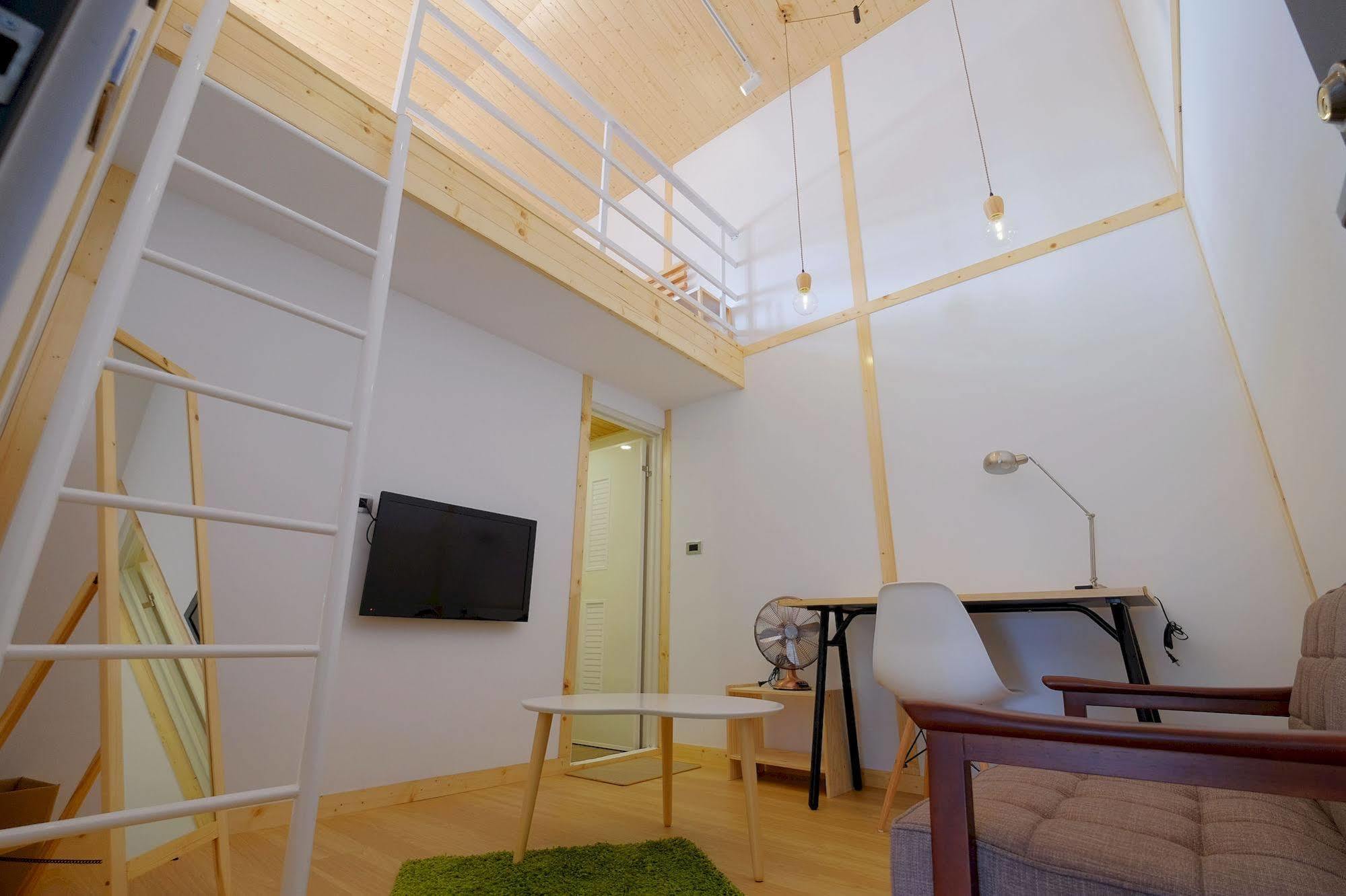 Hinoki Mansion Hostel Тайнан Екстериор снимка