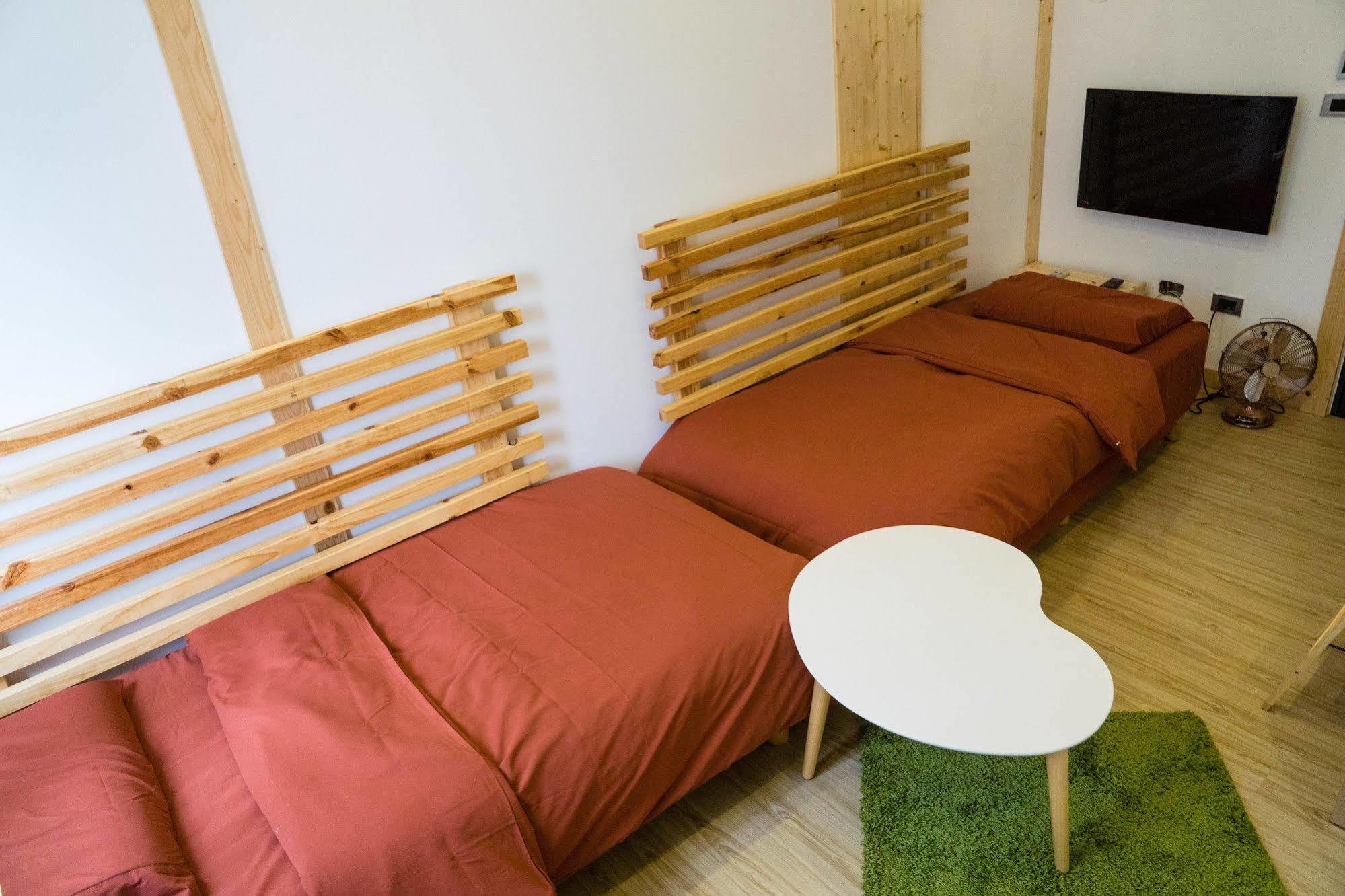 Hinoki Mansion Hostel Тайнан Екстериор снимка
