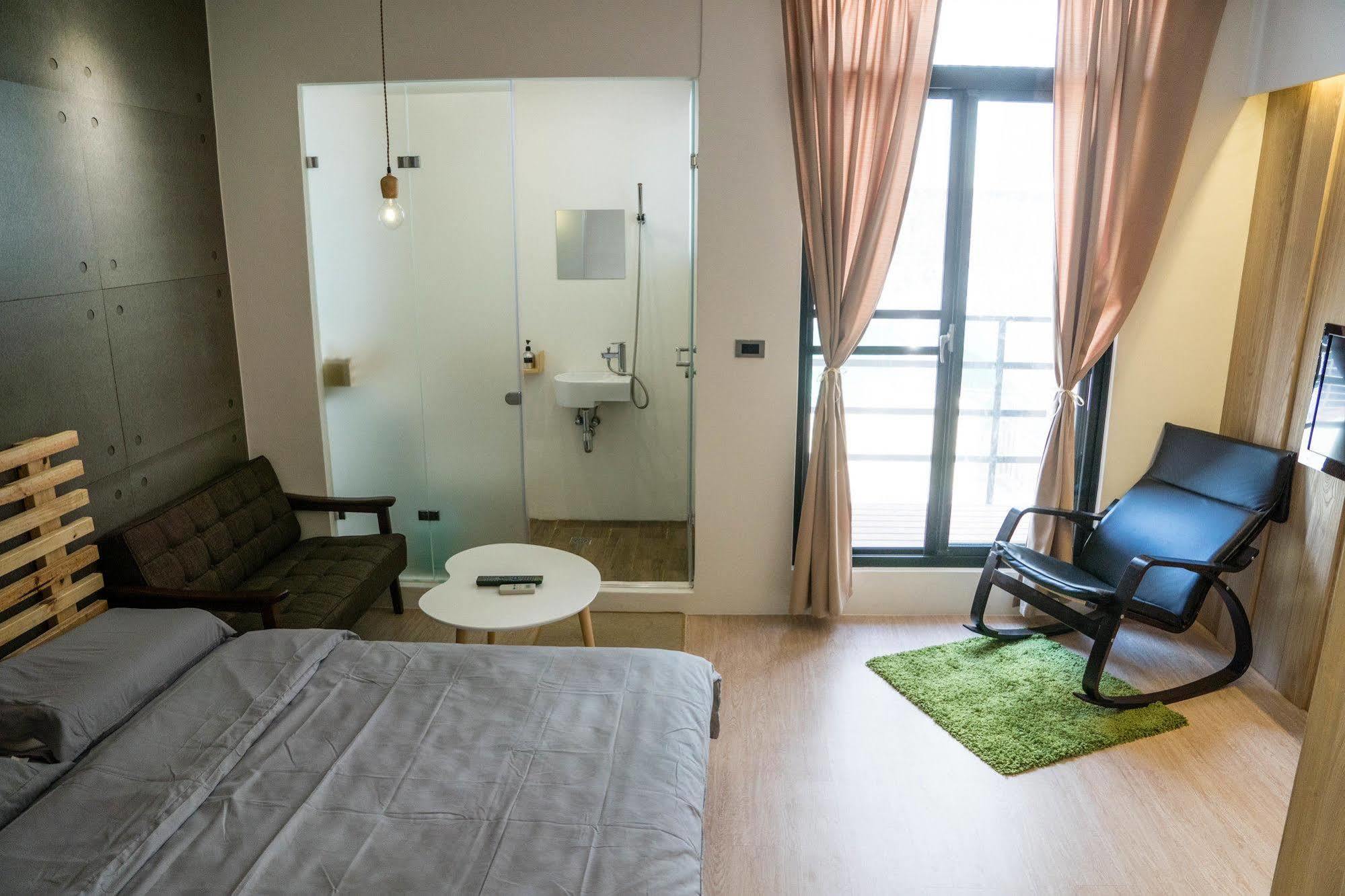 Hinoki Mansion Hostel Тайнан Екстериор снимка