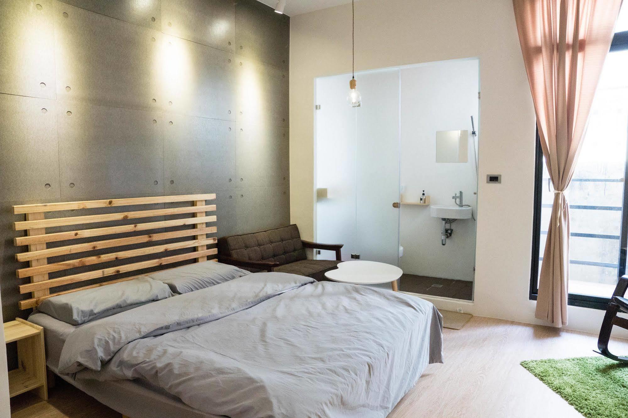 Hinoki Mansion Hostel Тайнан Екстериор снимка