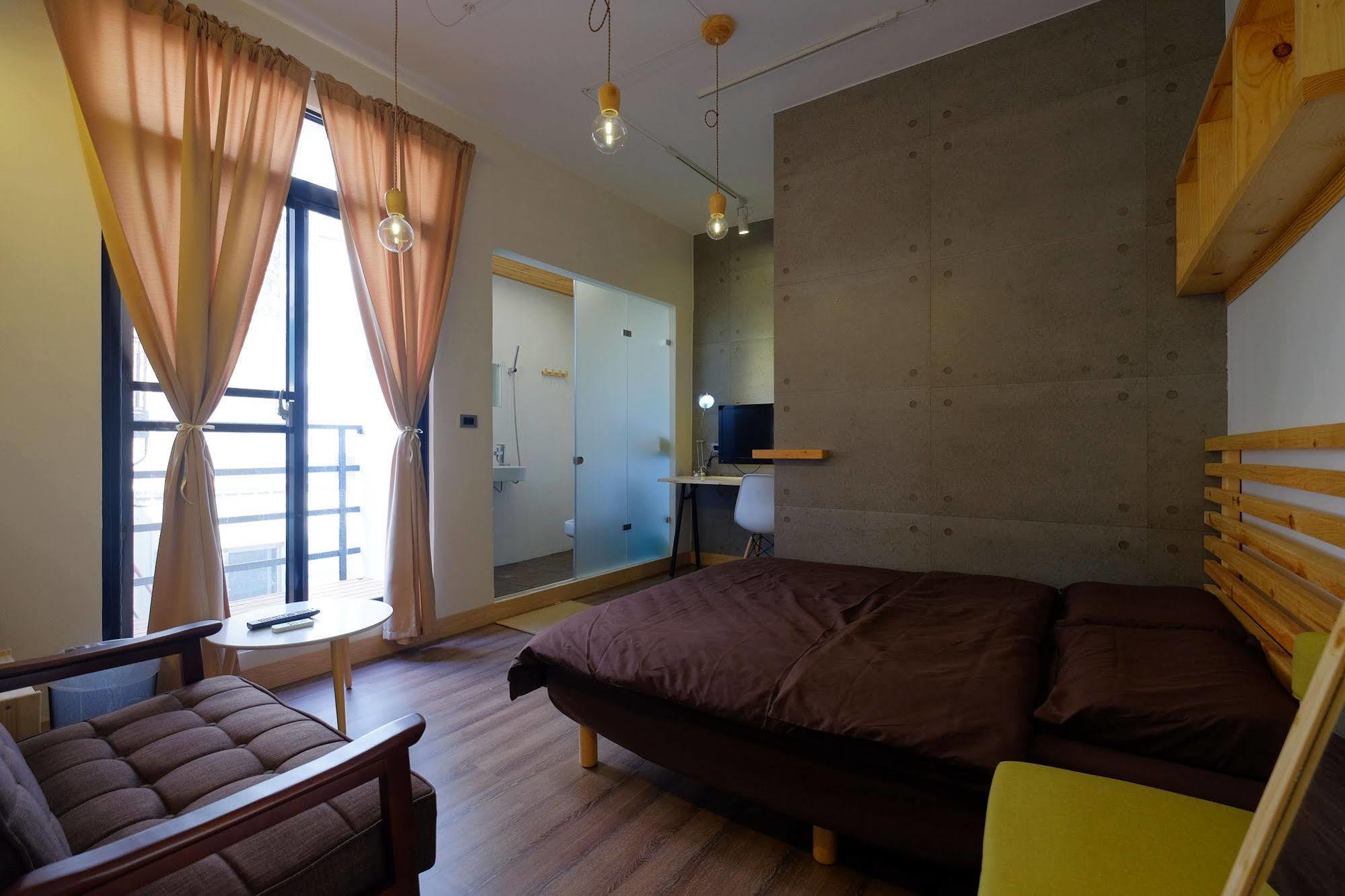 Hinoki Mansion Hostel Тайнан Екстериор снимка